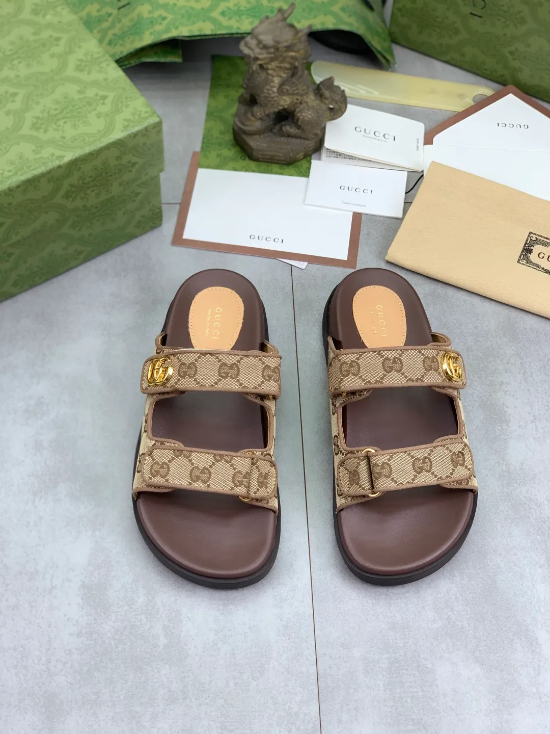 Men's Men's Shoes💰P440💰[New Style] High Version 🎁🎁🎁 GUCCI New Year of the Snake casual slippers, original official website, perfect workmanship, transmitting a kind of noble luxury, sublimating its definition of luxury in Gucci's high-end extraordinary craftsmanship. Original Gucci double G combination outsole, code number: 35-45, complete package